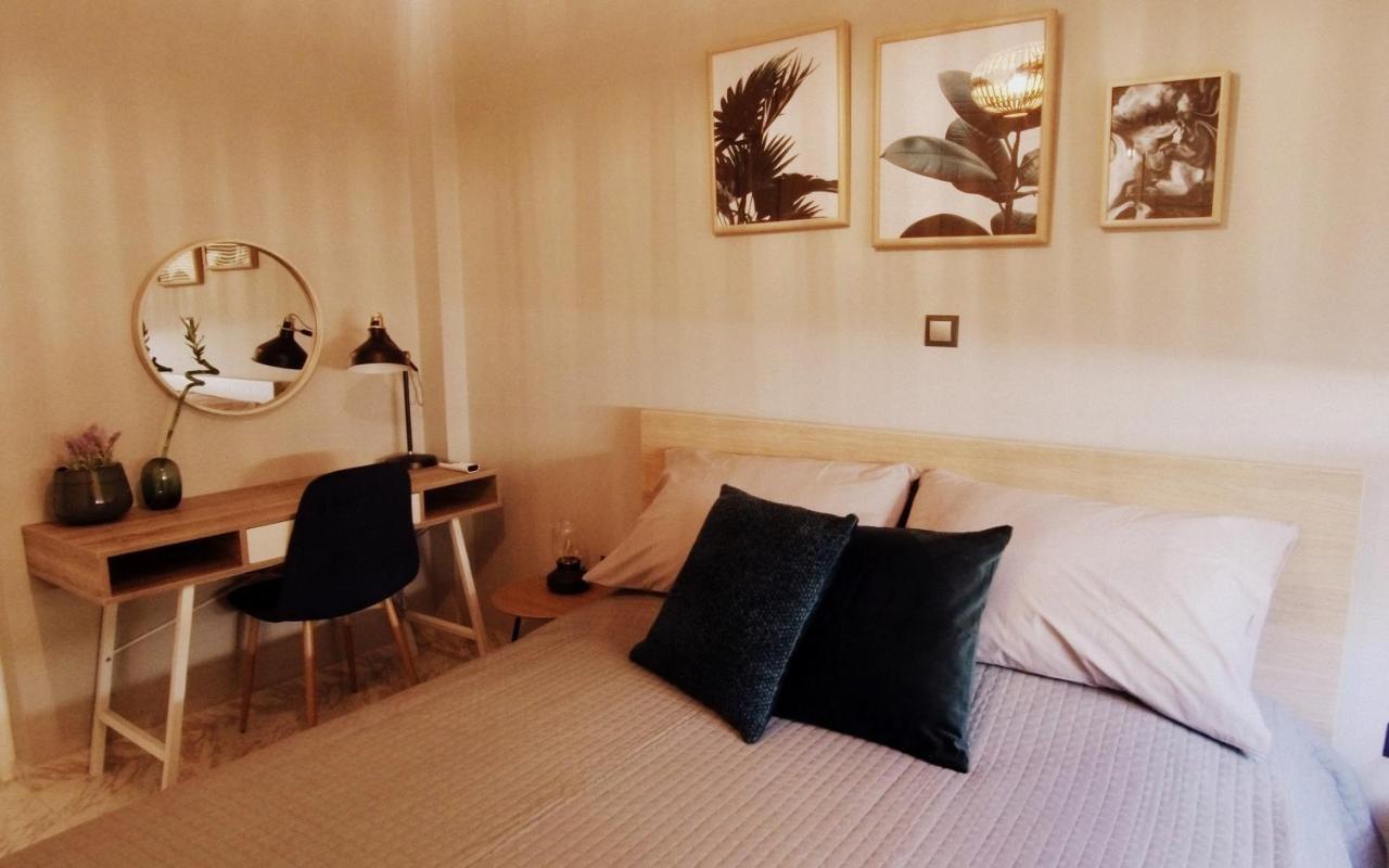 Augoustinos - Sea Side Luxury Apartments Artemida  Eksteriør billede